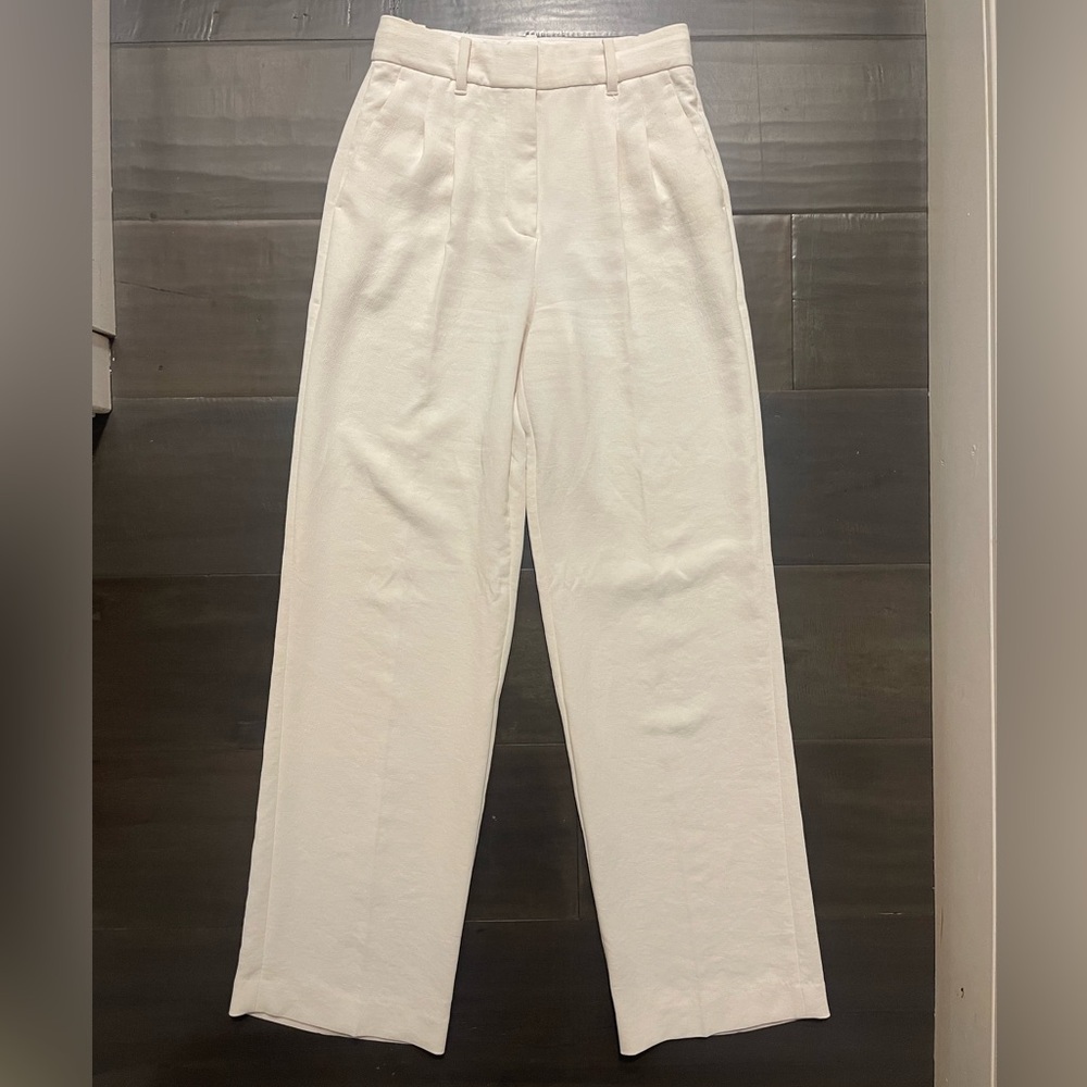 Aritzia Effortless Pant - Cream